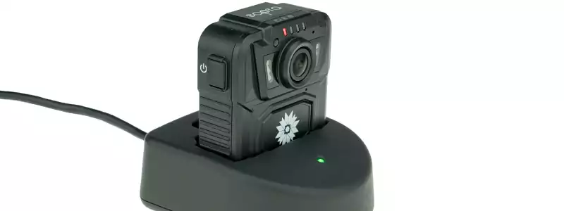 Бюджетный персональный носимый видеорегистратор Варта А1 для эксплуатации в сложных условиях всегда в наличии на складе.